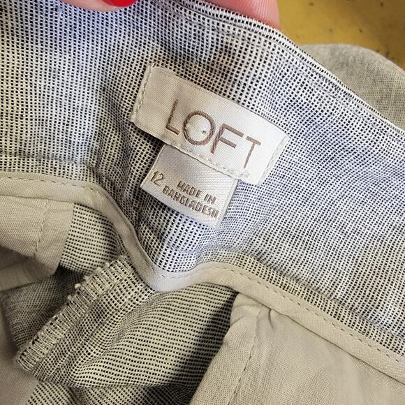 Loft Ruffle Hem Shorts  Slit Pockets Gray Sz 12 Women Flat Front Cotton Blend - Picture 2 of 4